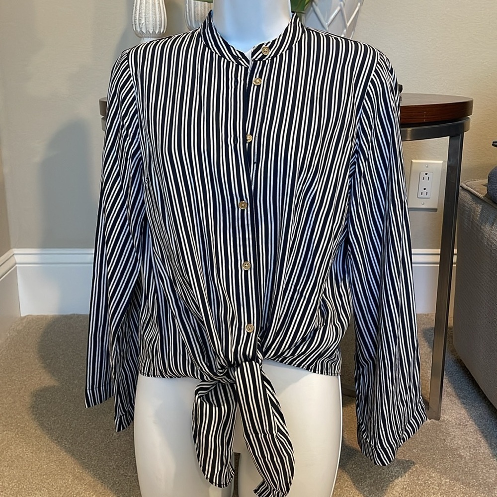 NWT Michael Kors Halo Tie hem shirt S